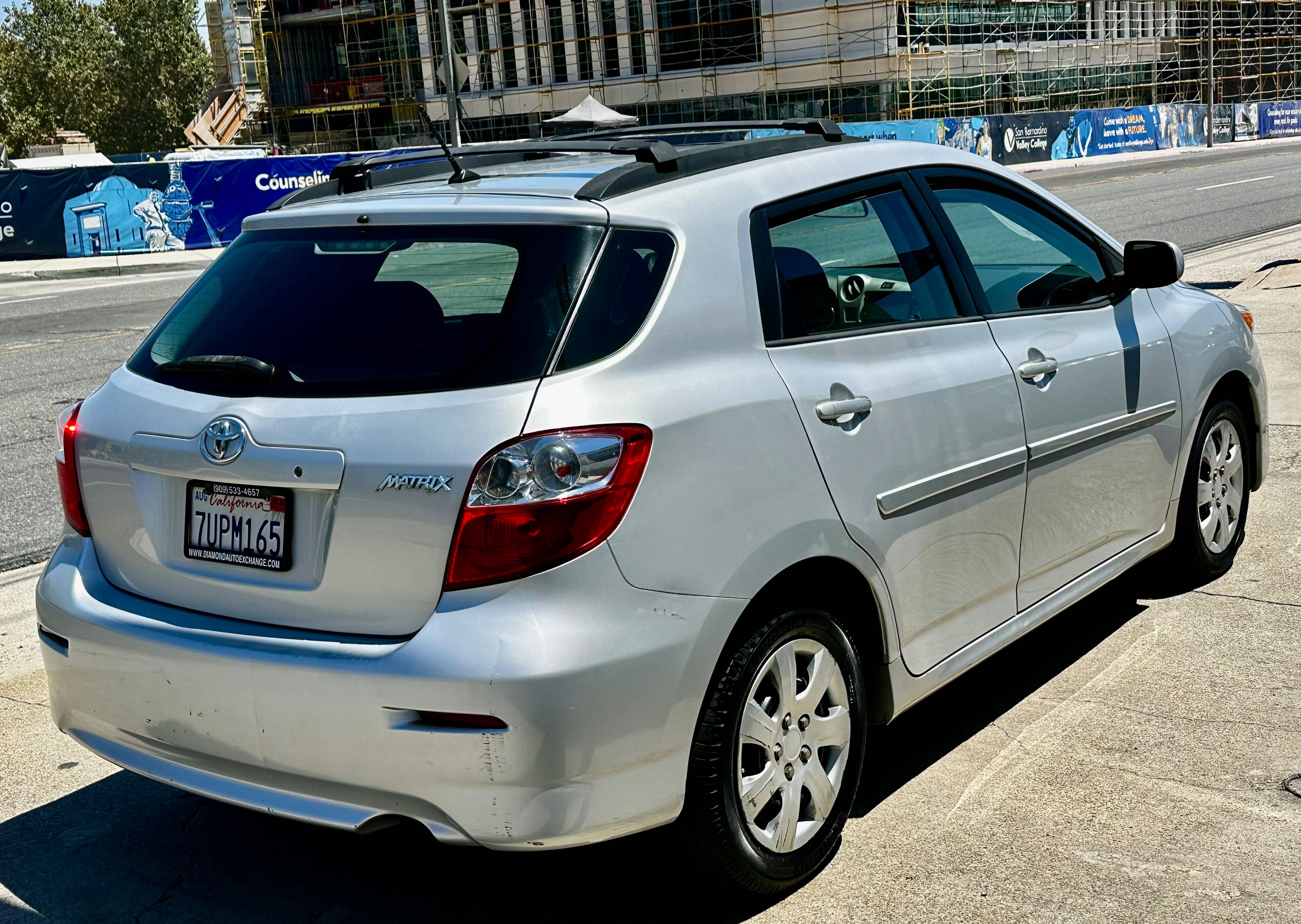 View vehicle photo 4