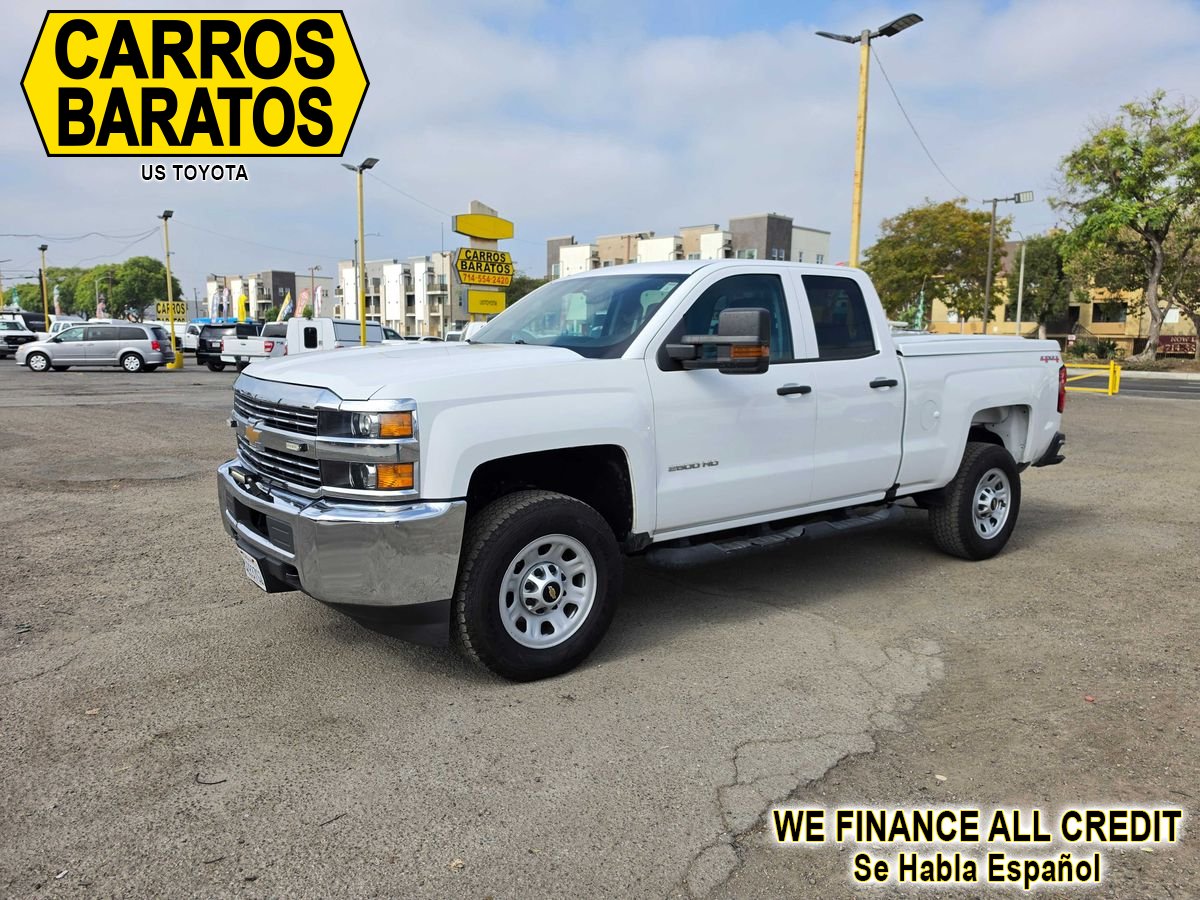 White 2017 Chevrolet Silverado 2500HD Pickup Truck Four-Wheel Drive 6-Speed Automatic Overdrive