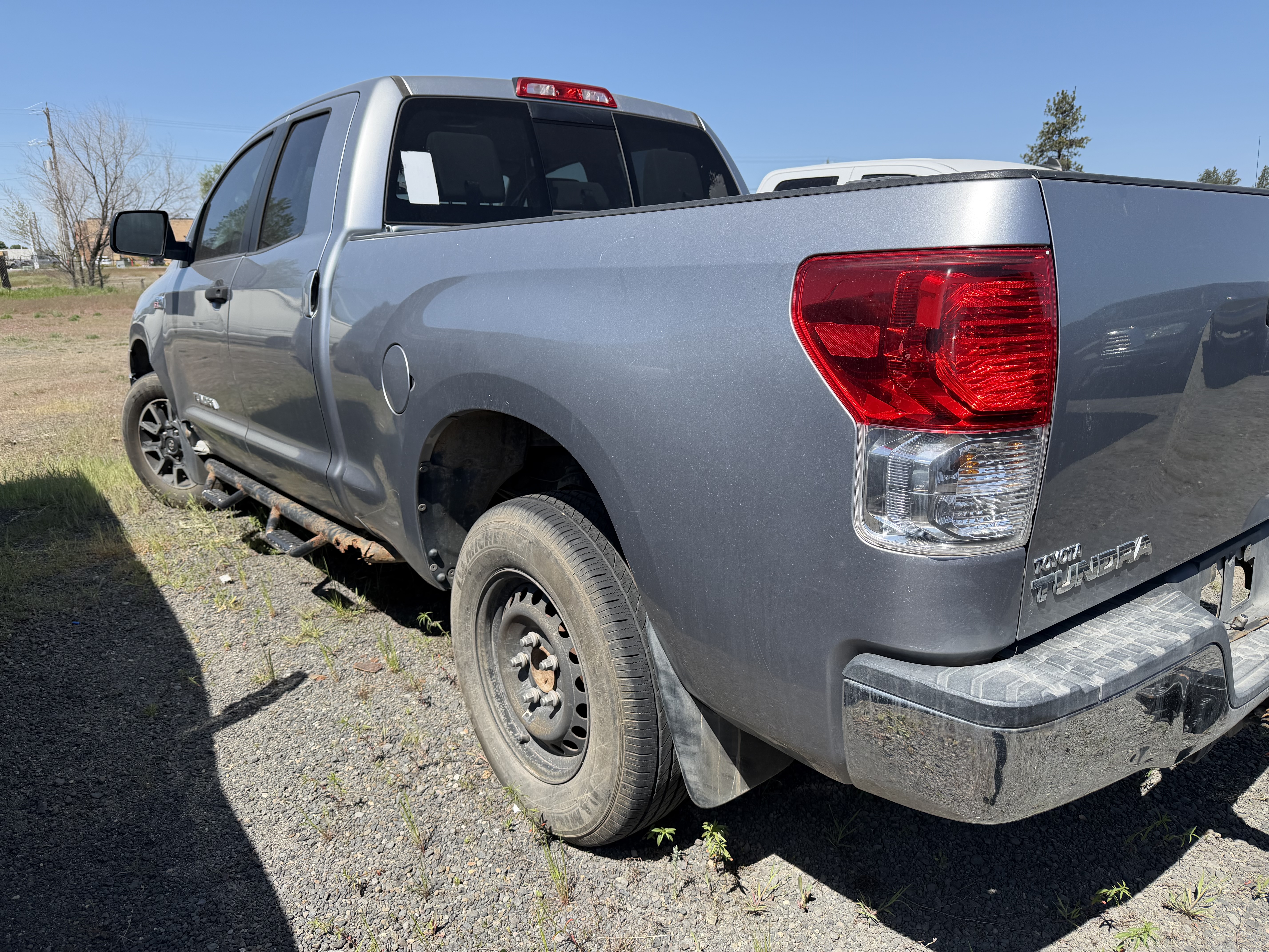 View vehicle photo 7