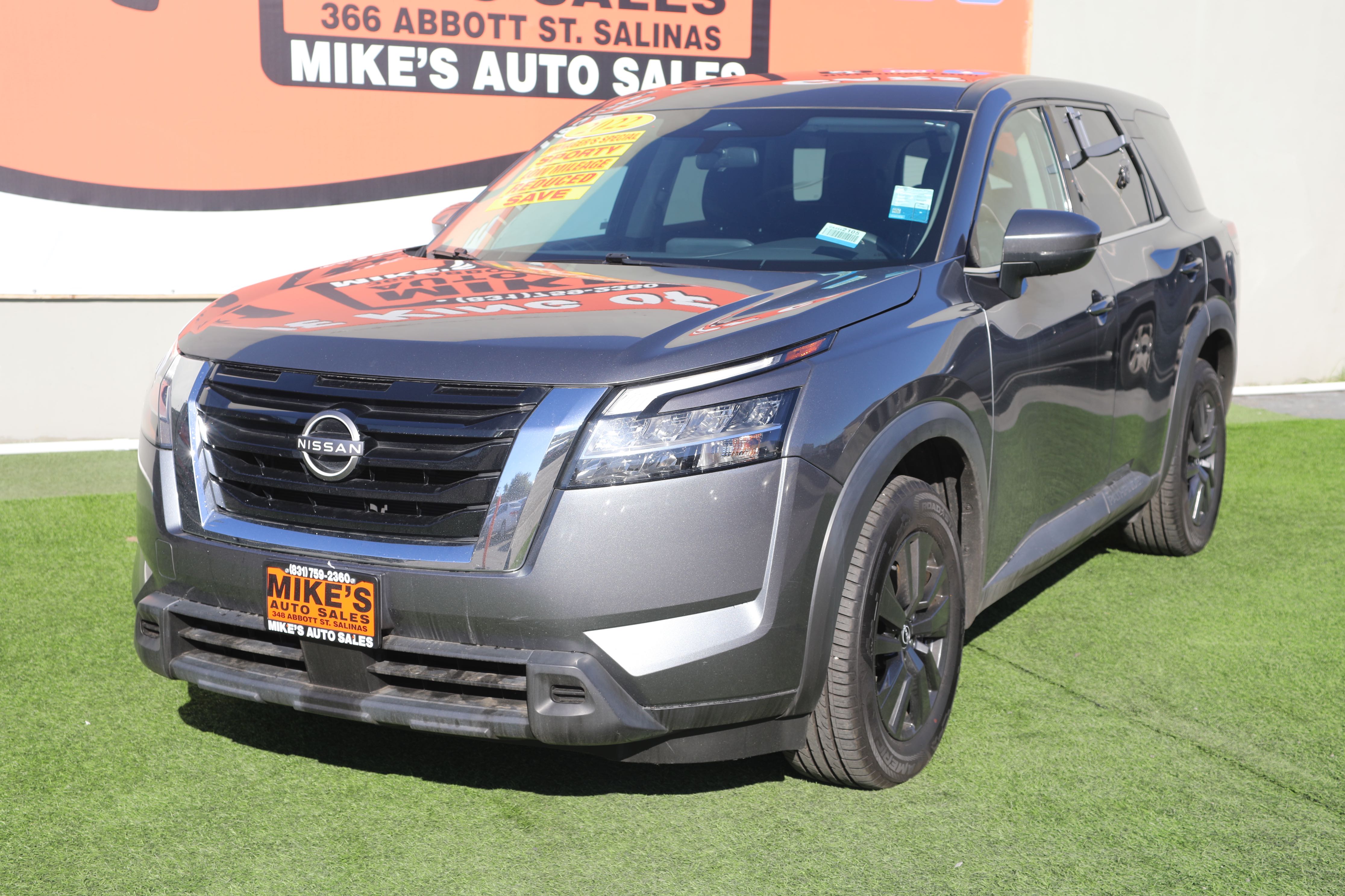 View vehicle photo 2