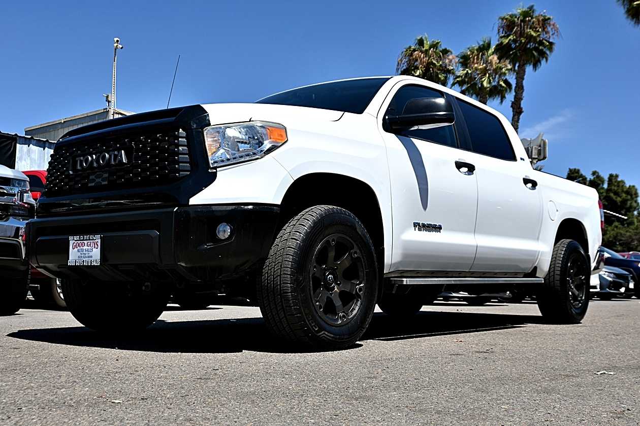 2016 Toyota Tundra SR5 CrewMax 4.6L