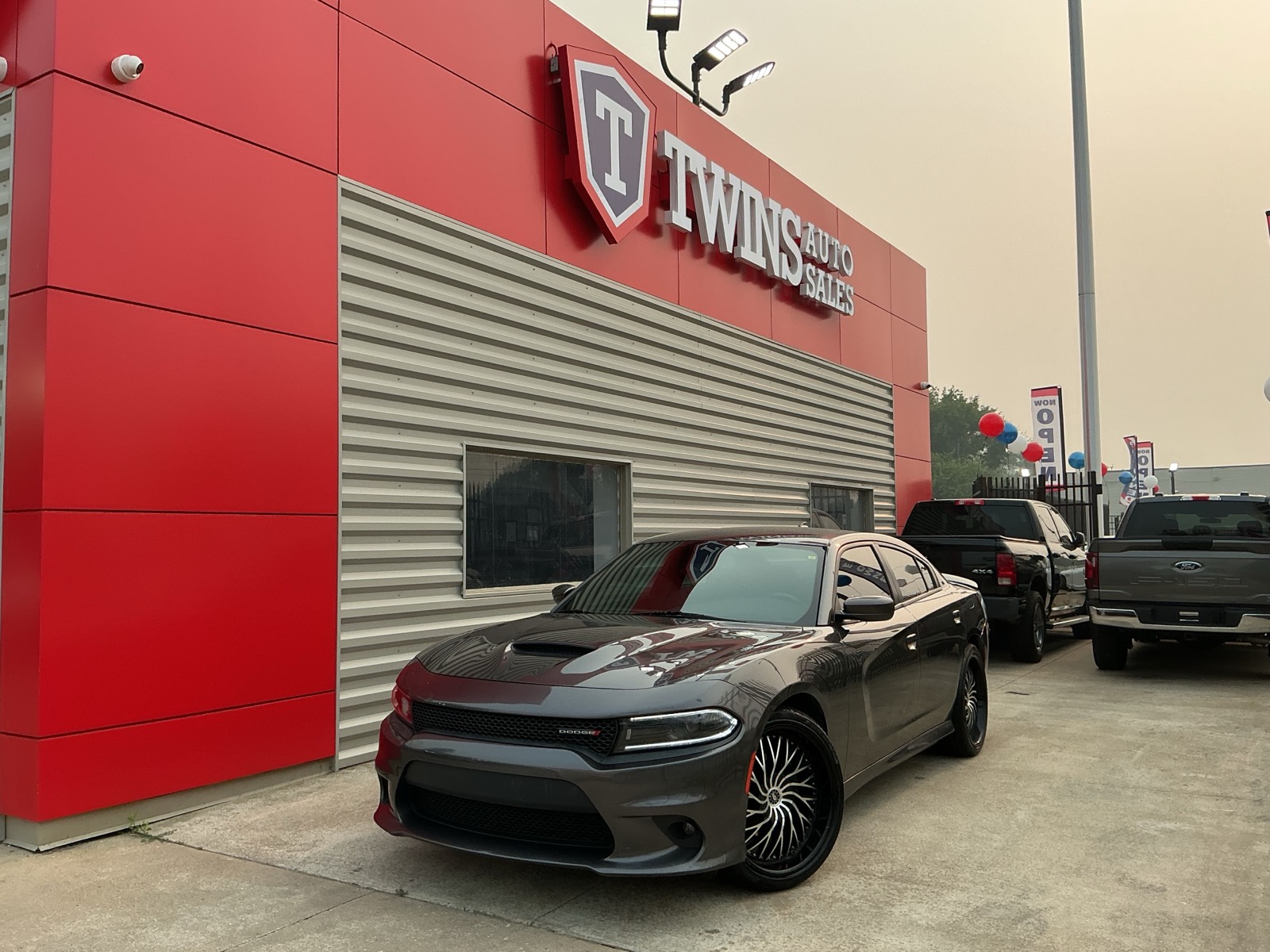 Gray 2022 Dodge Charger Sedan Rear-Wheel Drive 8-Speed Automatic