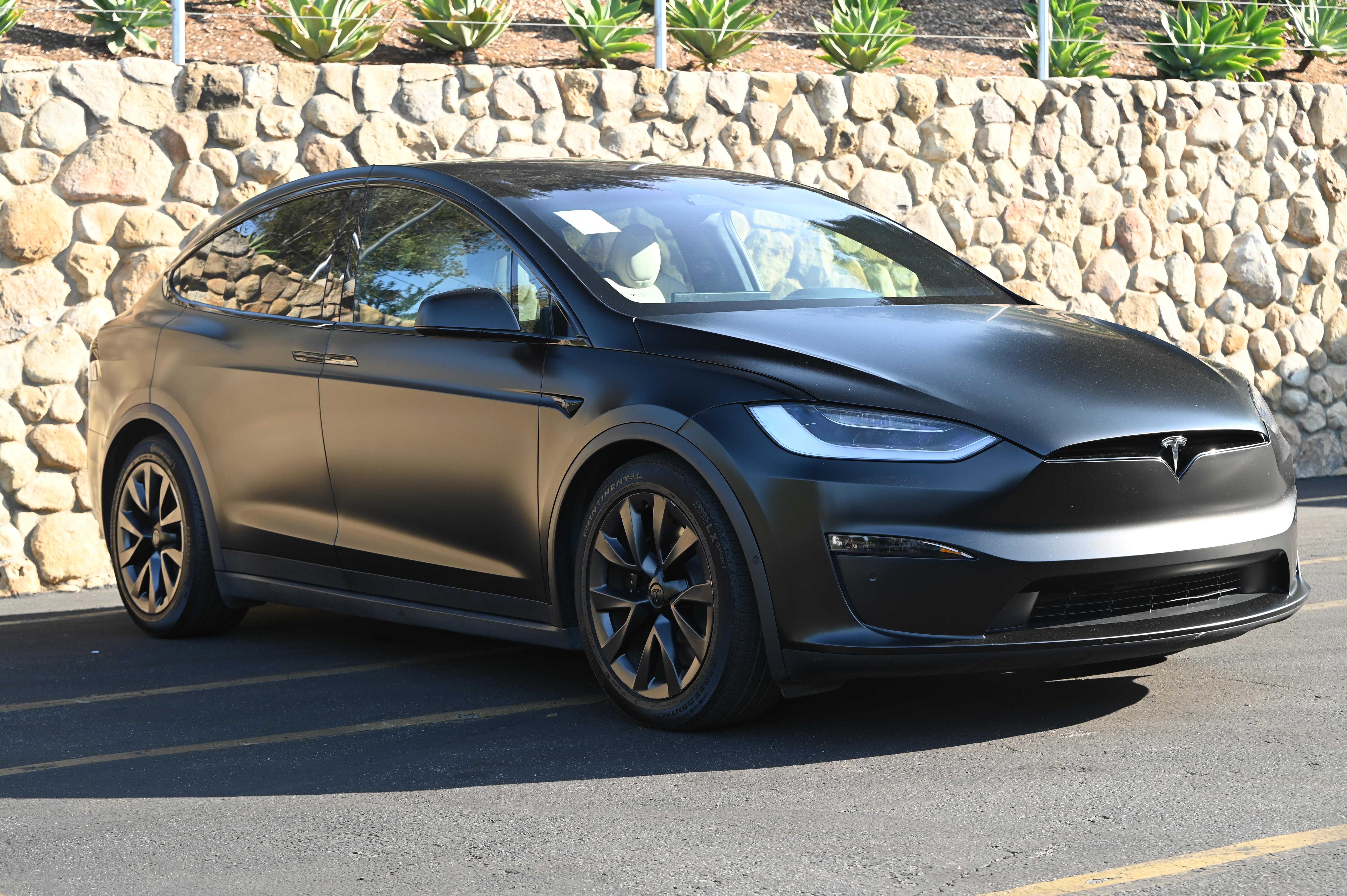 2022 TESLA MODEL X LONG RANGE SPORT UTILITY 4D