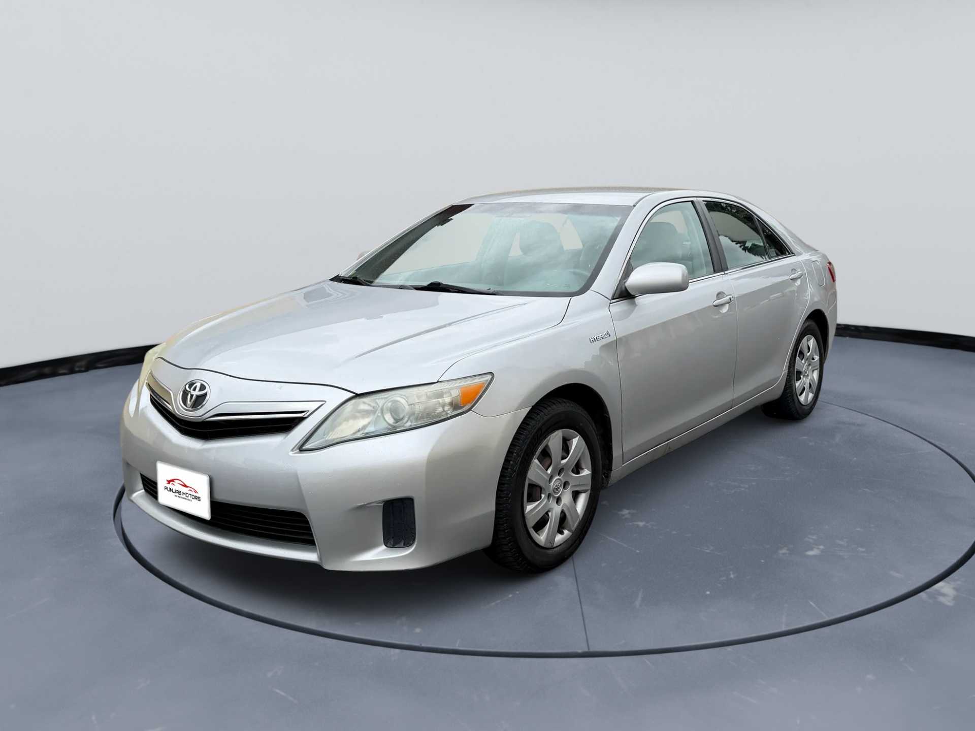 Silver 2011 Toyota Camry Hybrid FWD Sedan Front-Wheel Drive Continuously Variable Transmission