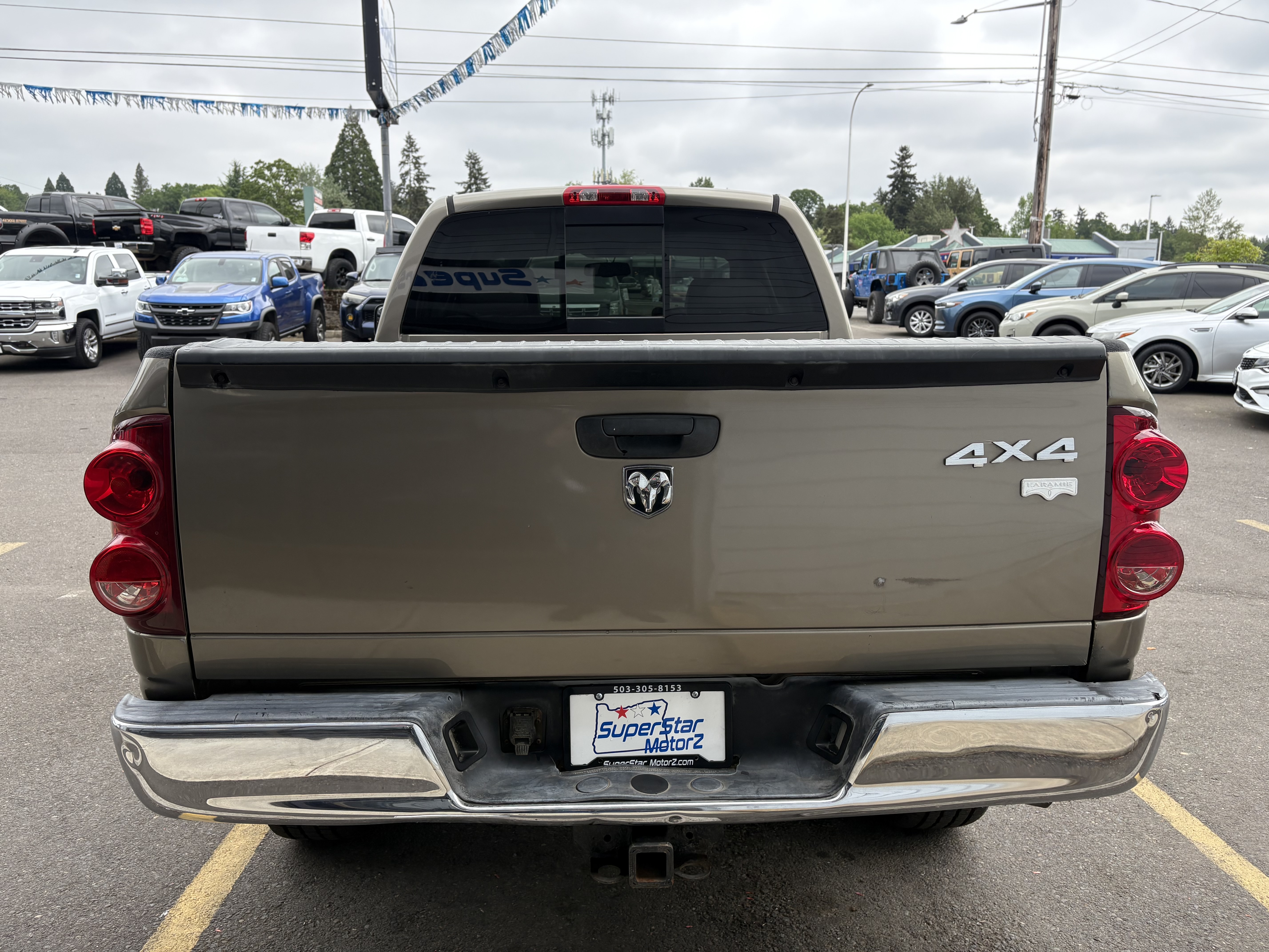 View vehicle photo 6