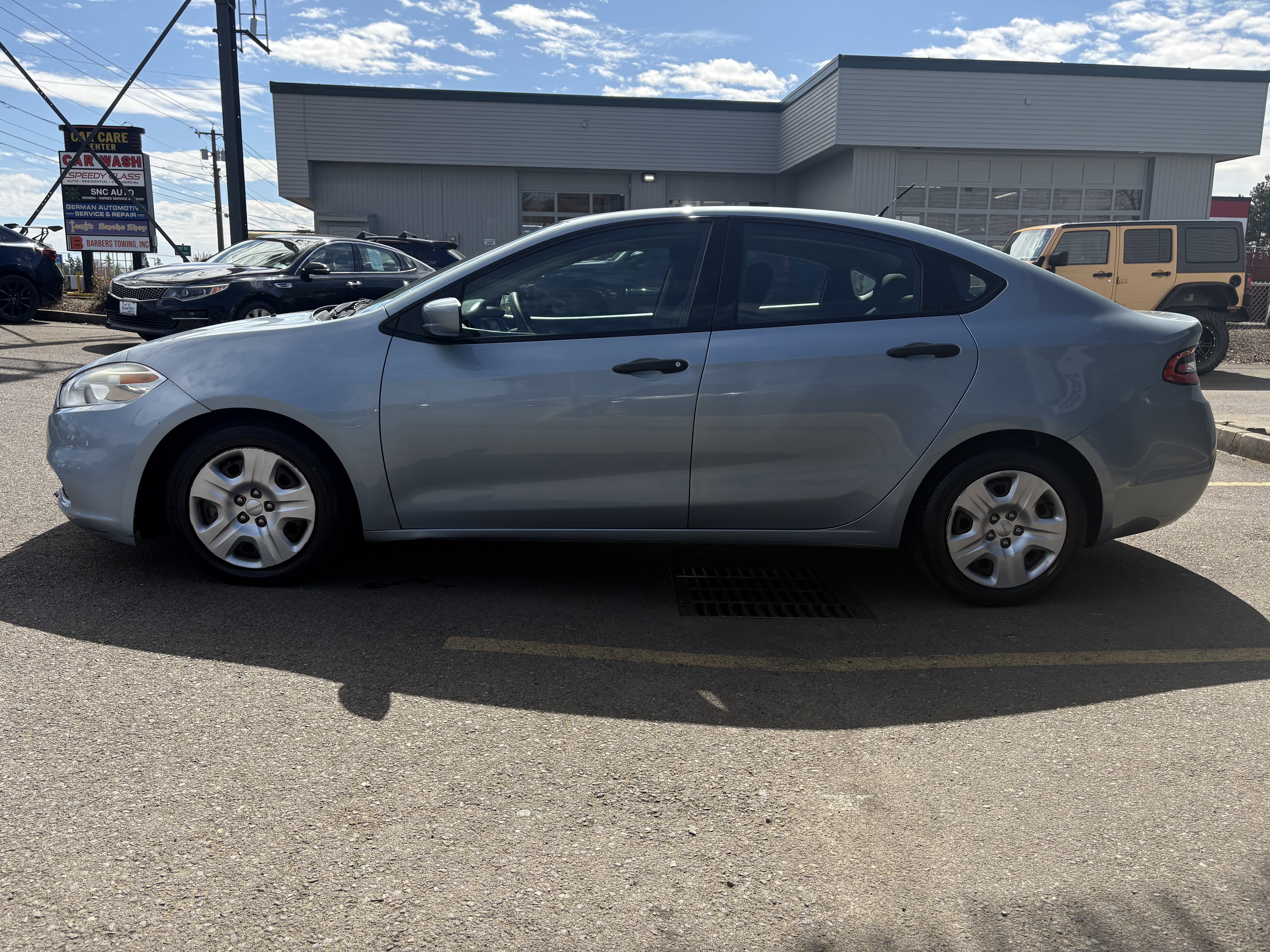 View vehicle photo 4