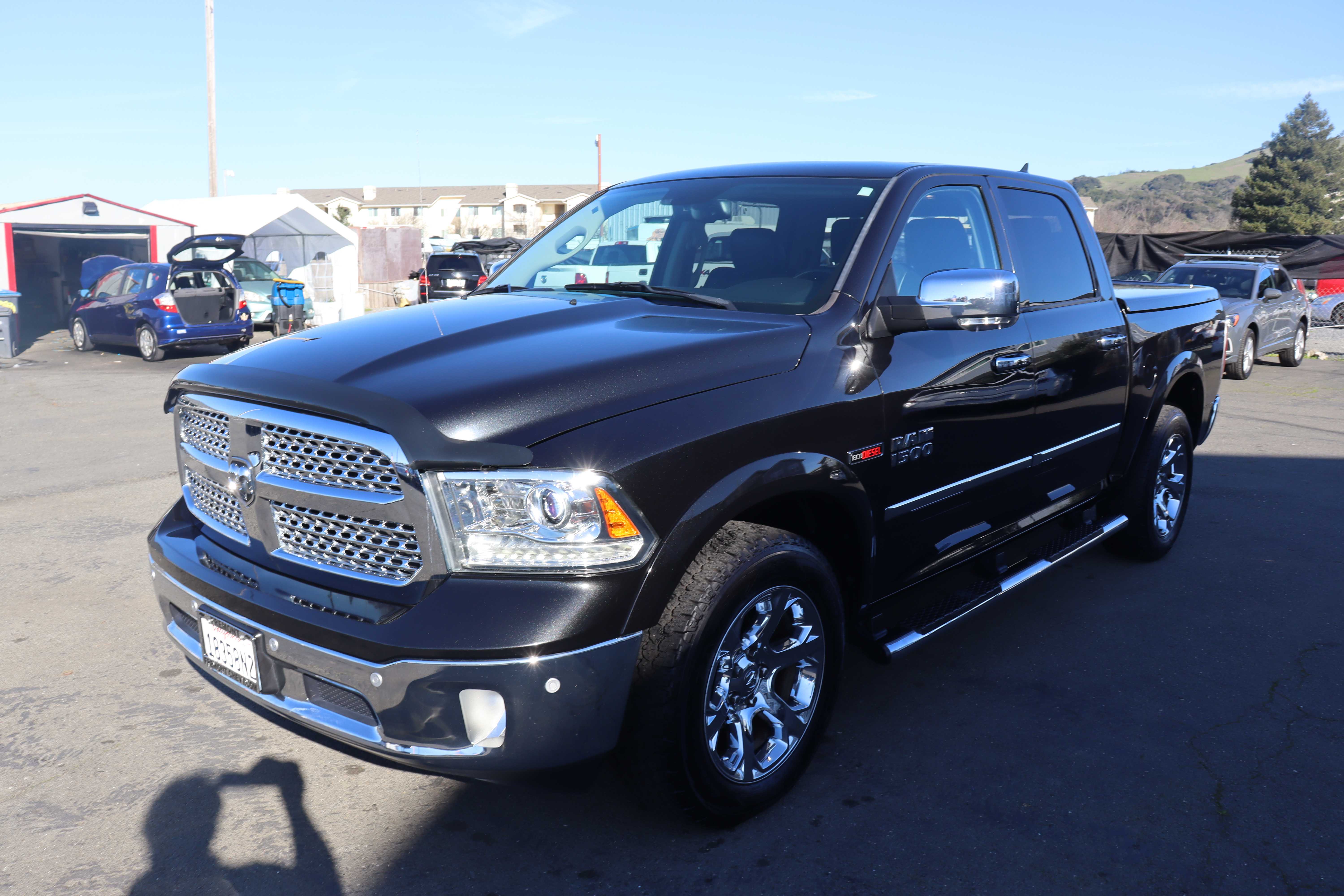 2017 RAM 1500 Laramie Crew Cab 4WD