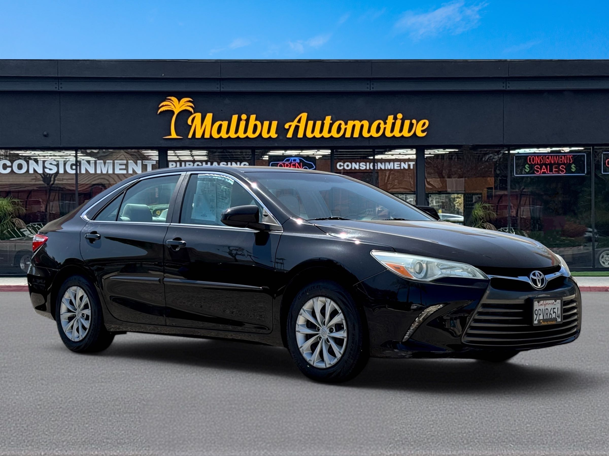 Black 2016 Toyota Camry LE Sedan Front-Wheel Drive 6-Speed Automatic