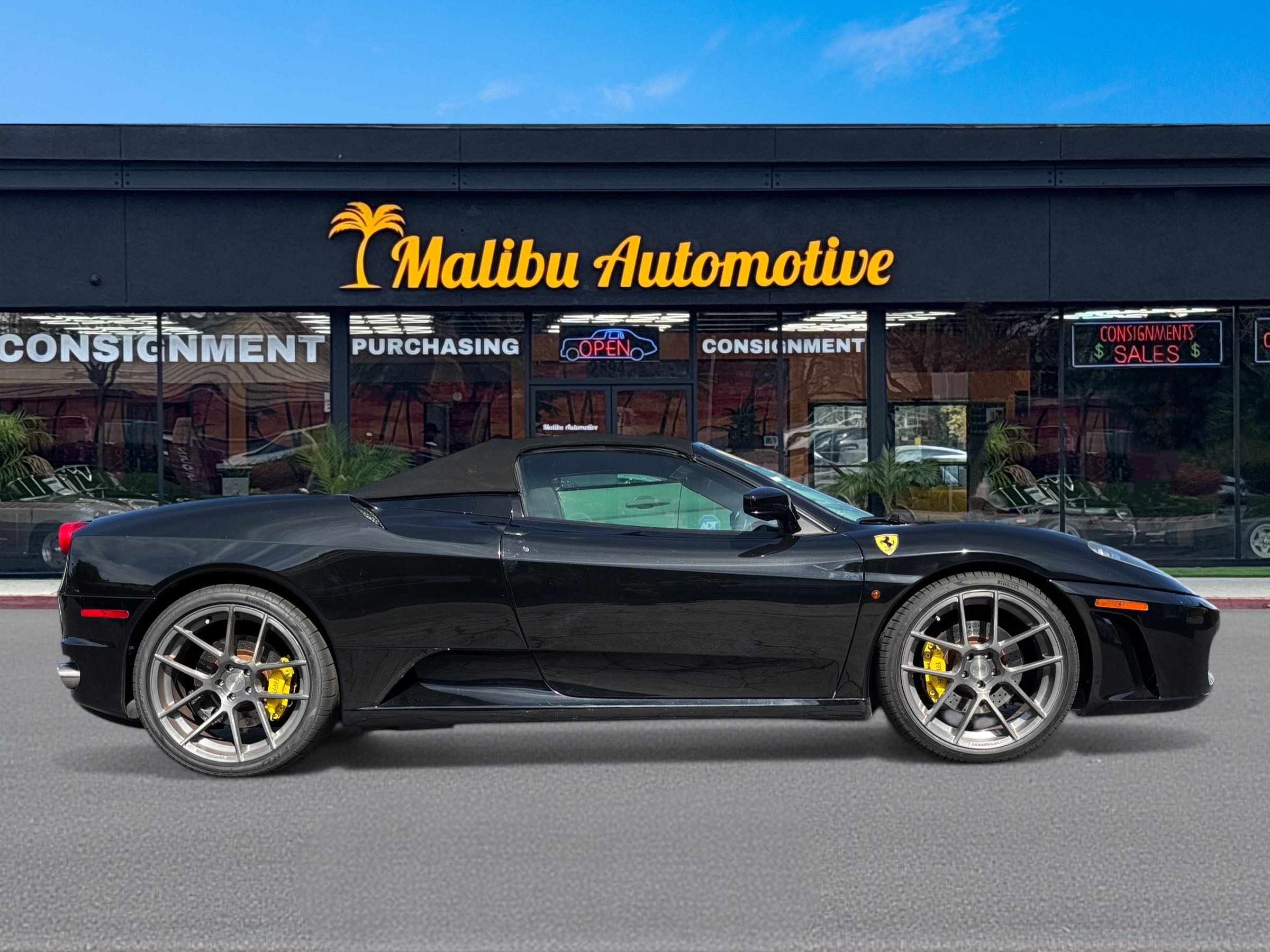 View vehicle photo 7