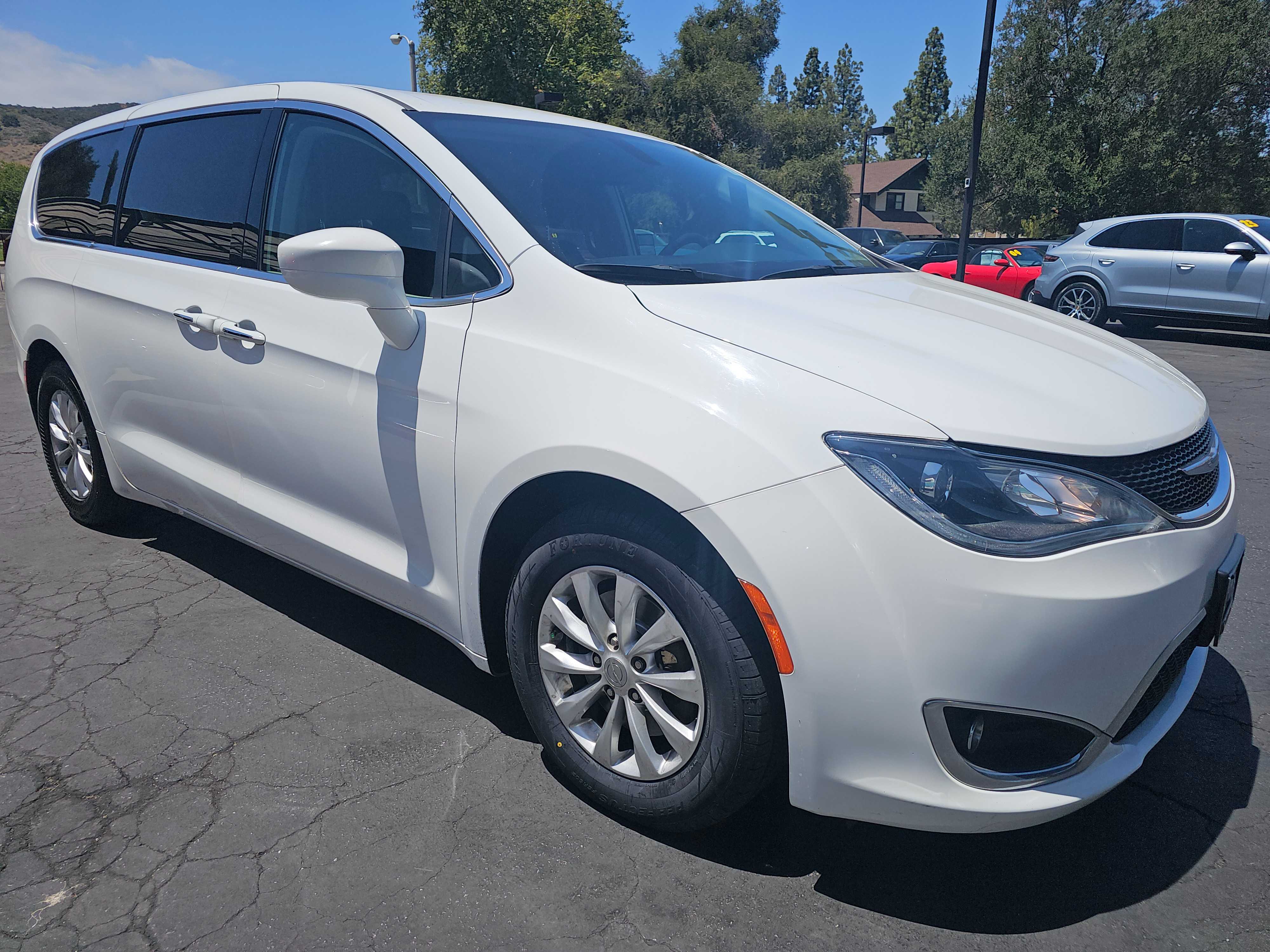 View vehicle photo 2