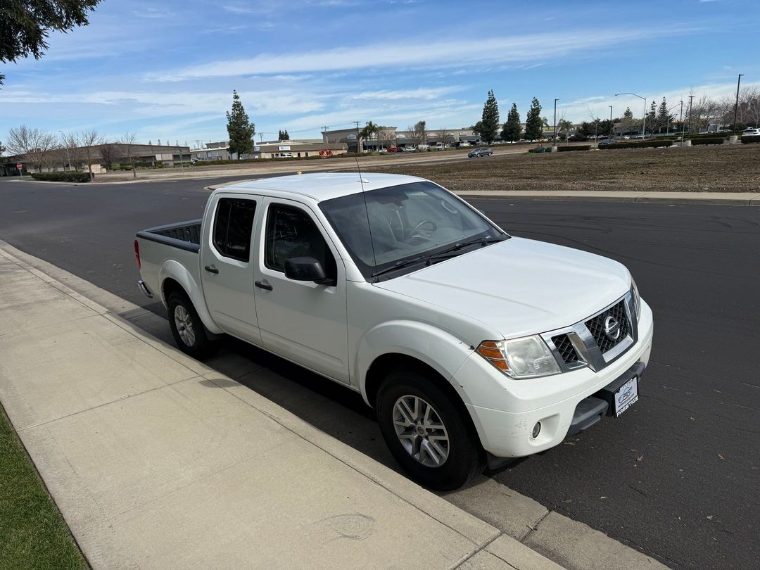 2016 Nissan Frontier SV Crew Cab