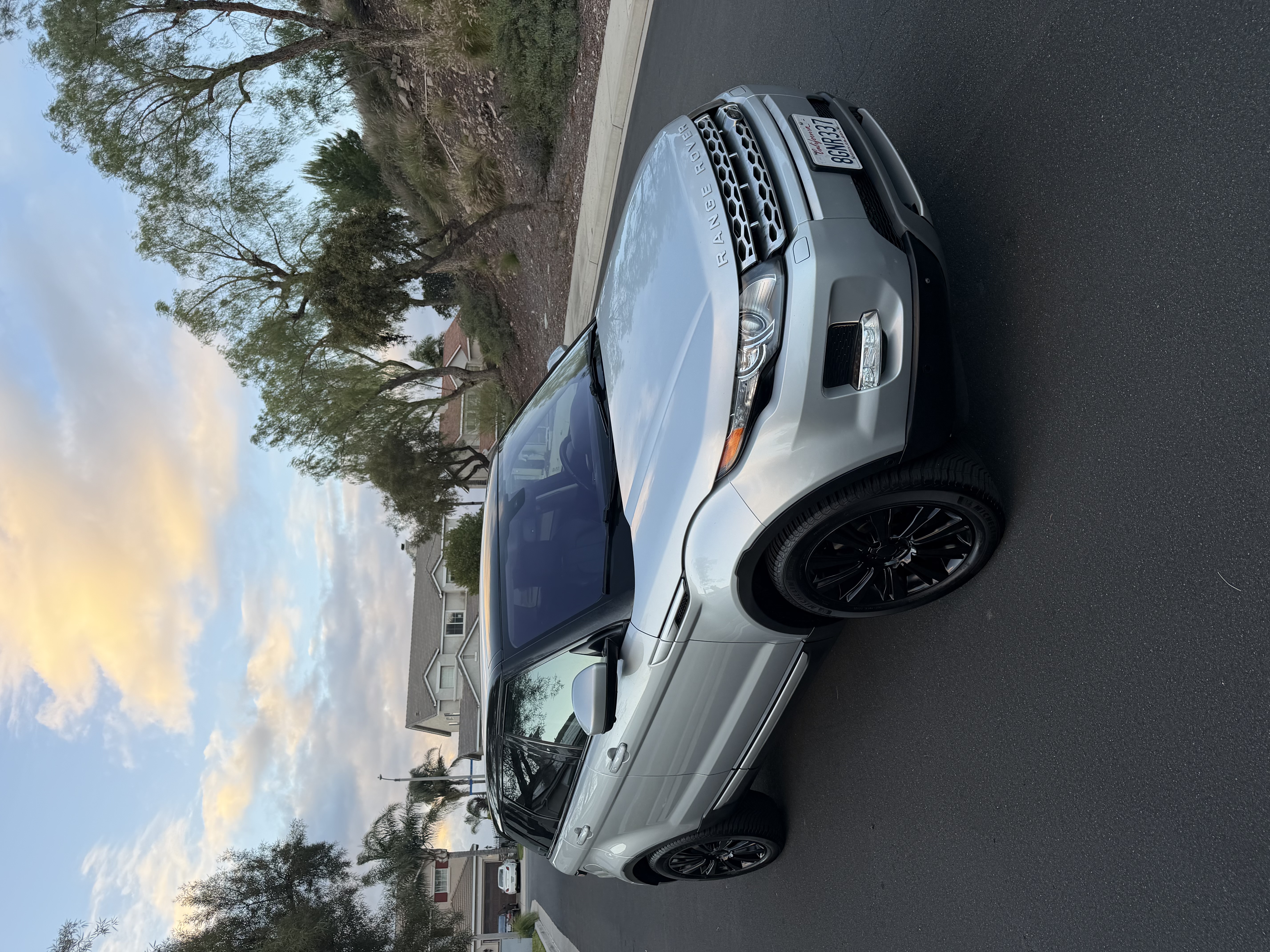 Silver 2014 Land Rover Range Rover Evoque Prestige Hatchback SUV / Crossover All-Wheel Drive 9-Speed Automatic