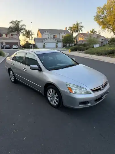 2007 Honda Accord EX-L V6 Plata Sedán Tracción delantera Automática